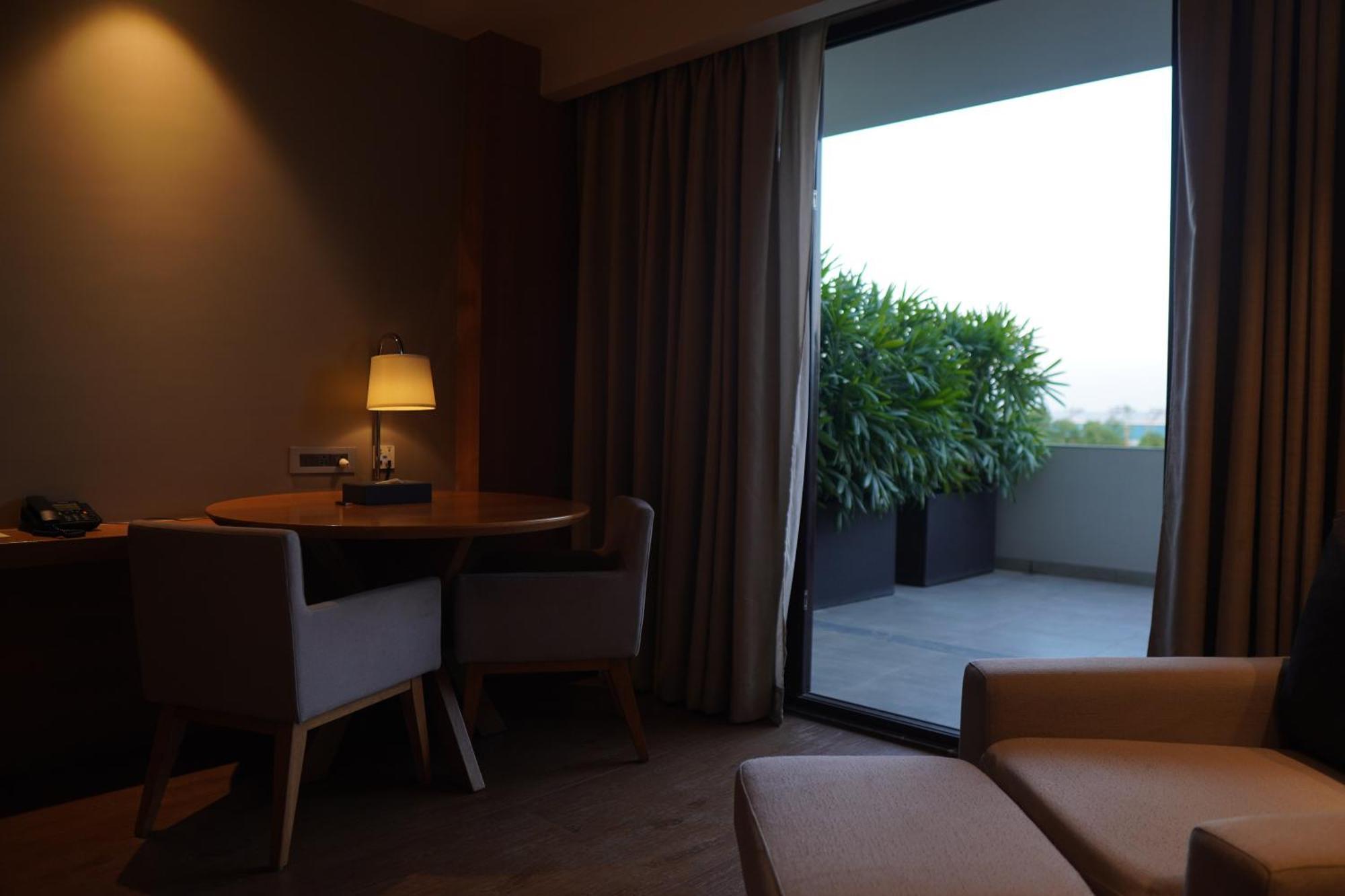 Hotel Kiranshree Grand Guwahati Exterior foto