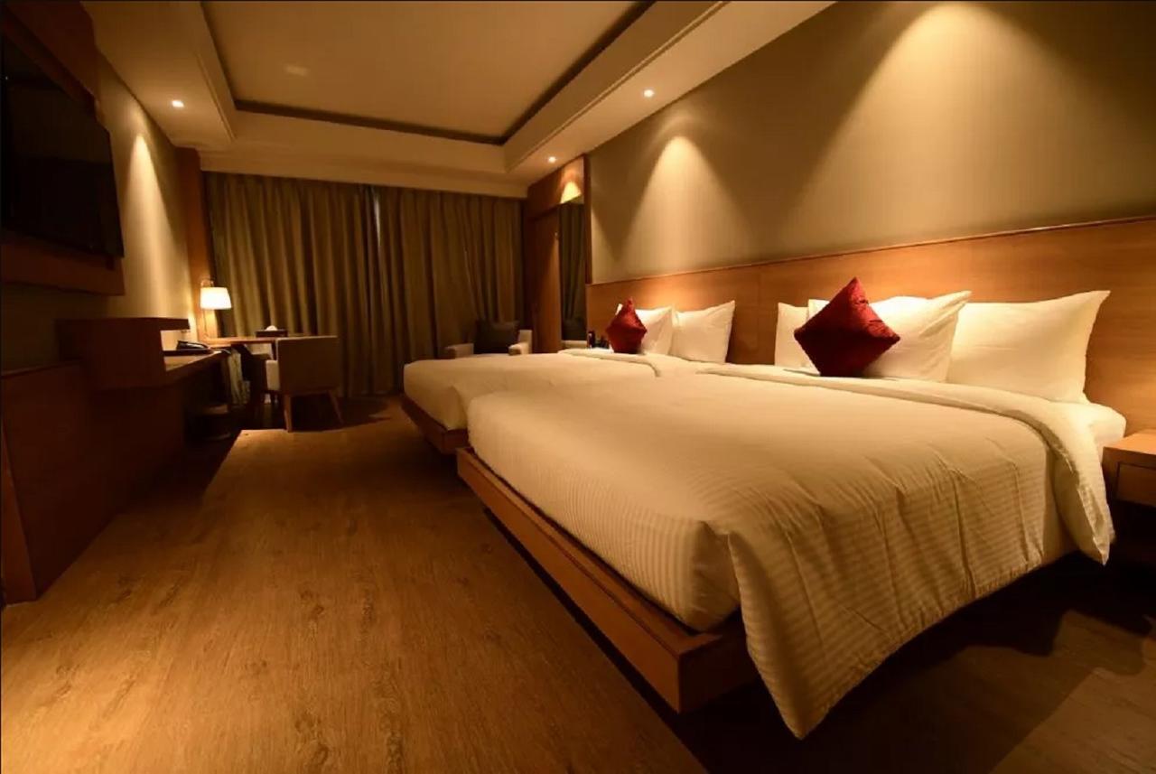 Hotel Kiranshree Grand Guwahati Exterior foto