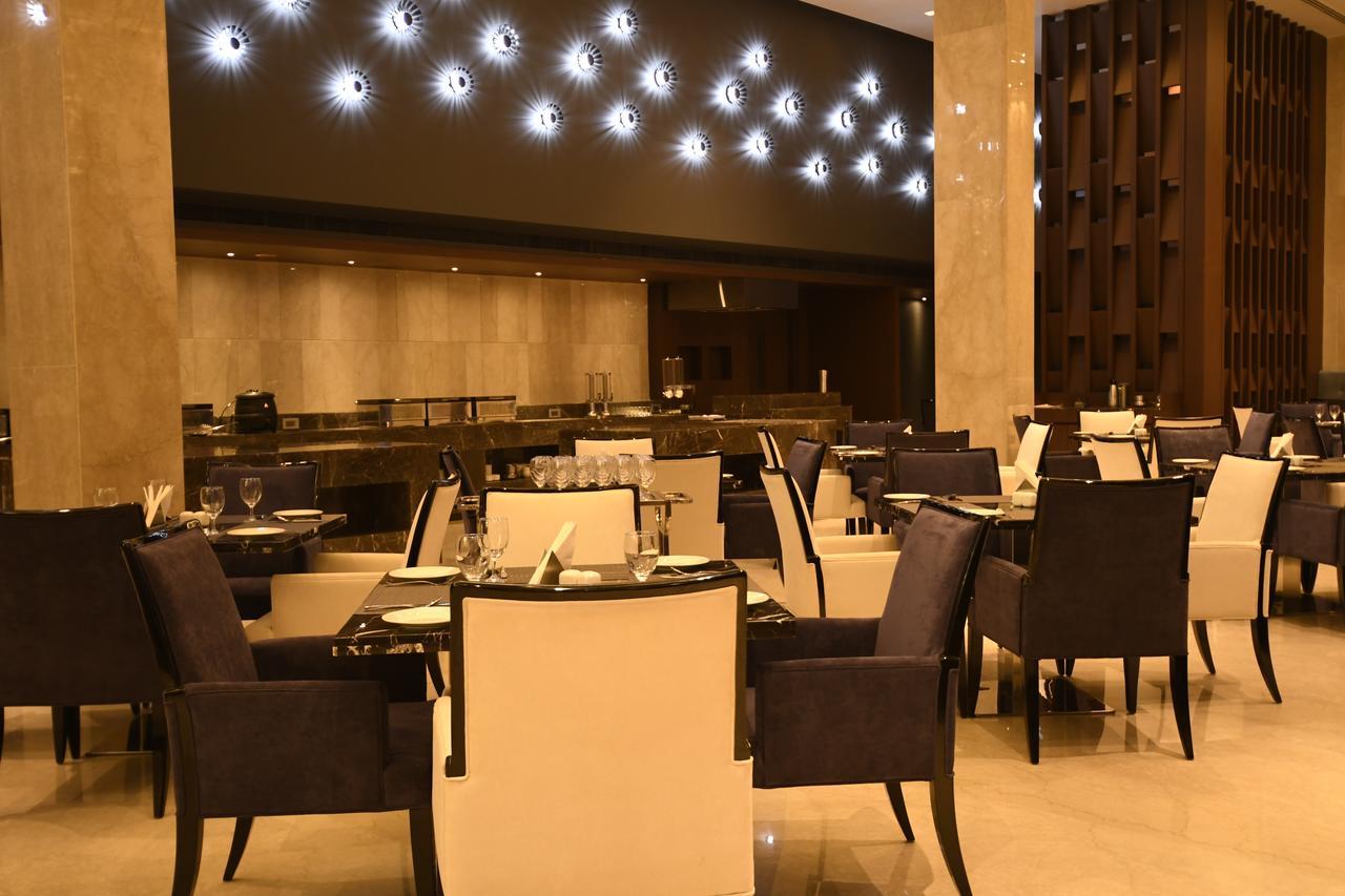 Hotel Kiranshree Grand Guwahati Exterior foto